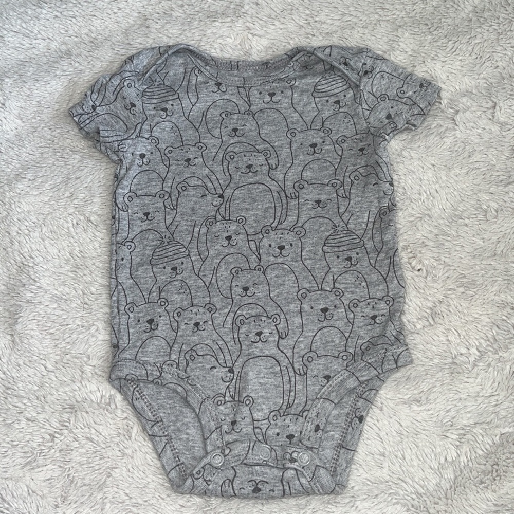 (3 for $10) carters bear gray 6 month gender neutral bodysuit
